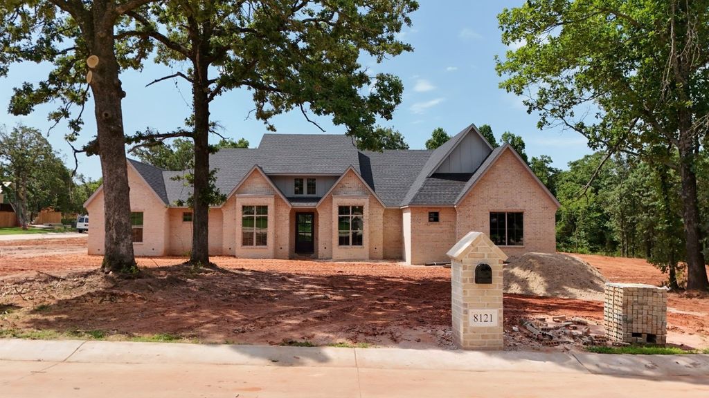 8121 Red Feather, Arcadia, OK 73007