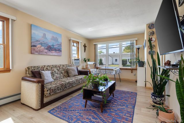1647 Straight Path, Lindenhurst, NY 11757