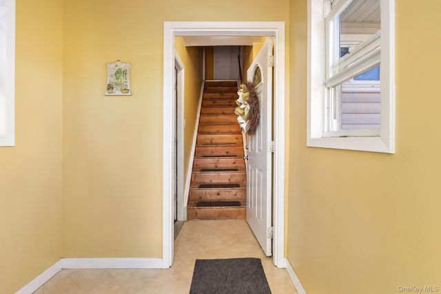 1647 Straight Path, Lindenhurst, NY 11757