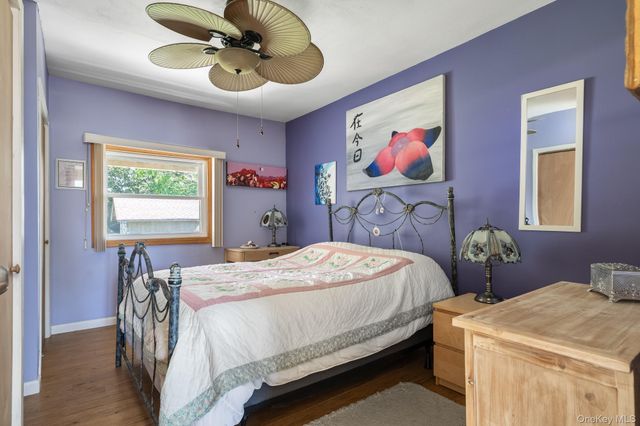 1647 Straight Path, Lindenhurst, NY 11757