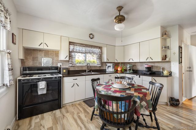 1647 Straight Path, Lindenhurst, NY 11757