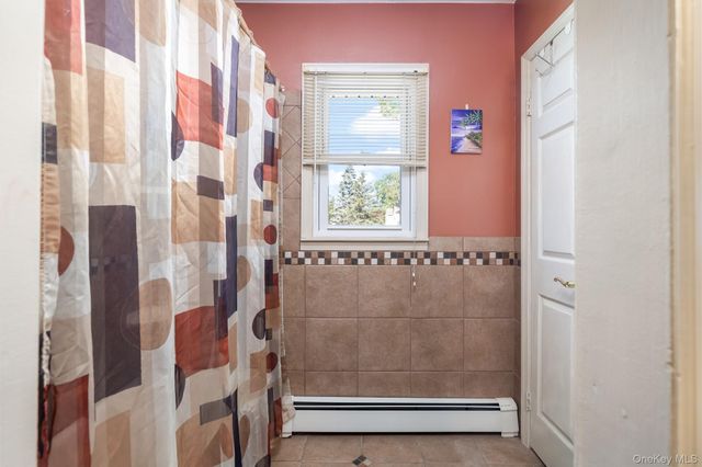 1647 Straight Path, Lindenhurst, NY 11757