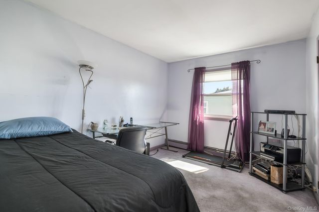 1647 Straight Path, Lindenhurst, NY 11757