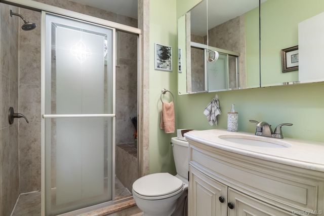 1647 Straight Path, Lindenhurst, NY 11757