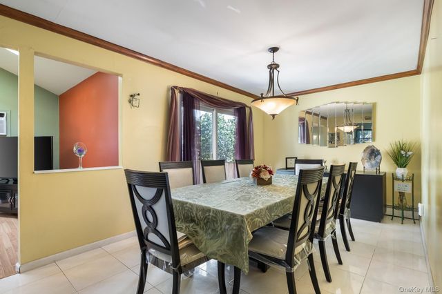 1647 Straight Path, Lindenhurst, NY 11757