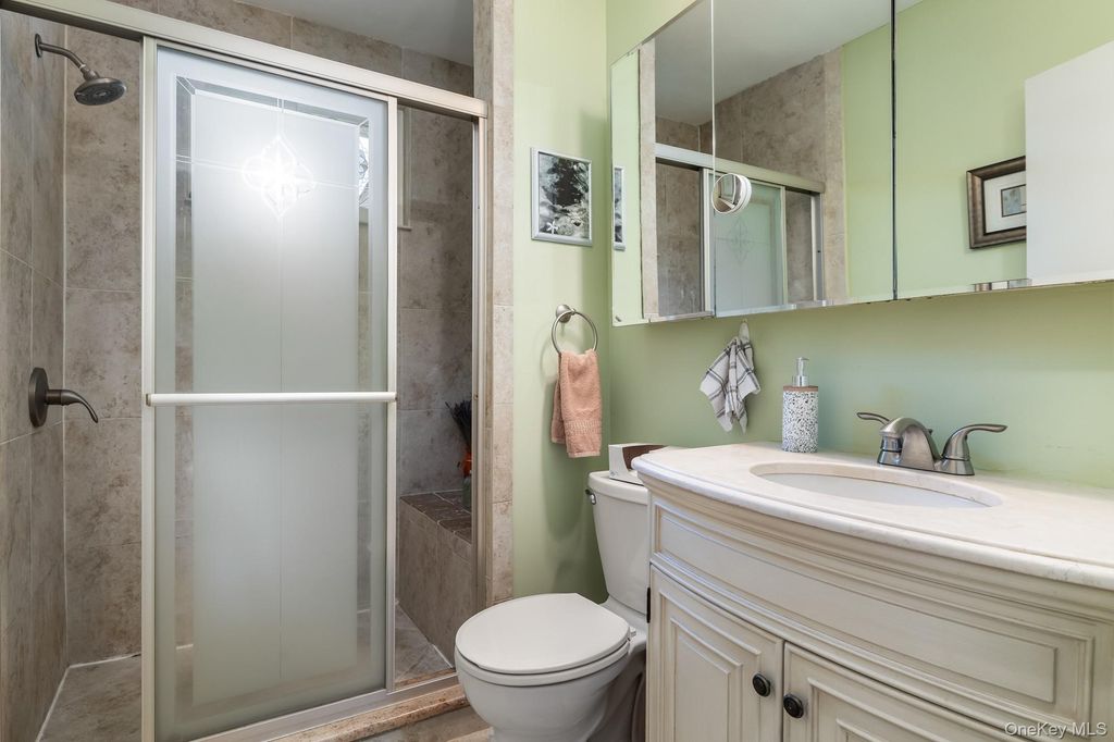 1647 Straight Path, Lindenhurst, NY 11757 — photo 5