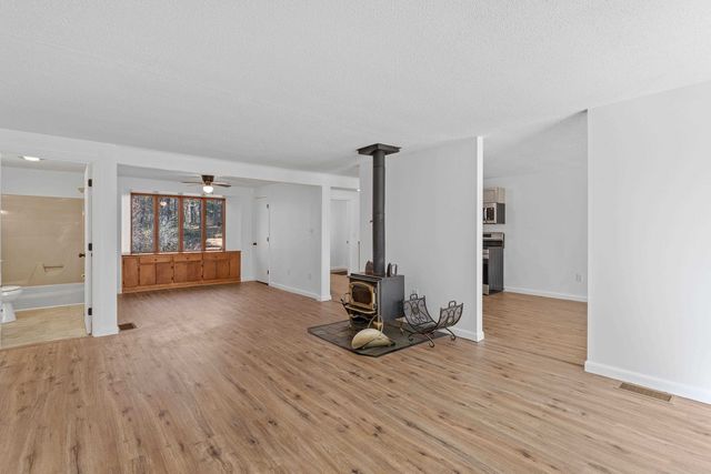 120 Hooksett Turnpike, Concord, NH 03301