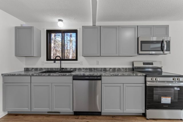 120 Hooksett Turnpike, Concord, NH 03301