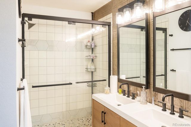 10450 Truckee Street B, Commerce City, CO 80022