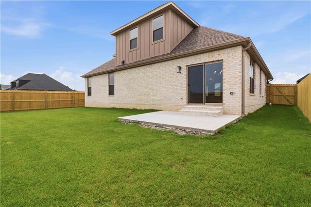 6704 Orange Avenue, Bentonville, AR 72713