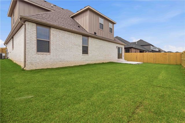 6704 Orange Avenue, Bentonville, AR 72713