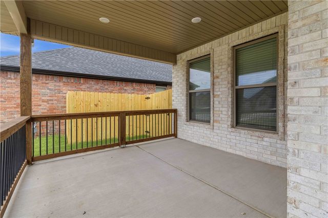 6704 Orange Avenue, Bentonville, AR 72713