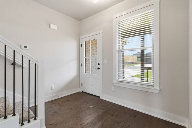 6704 Orange Avenue, Bentonville, AR 72713