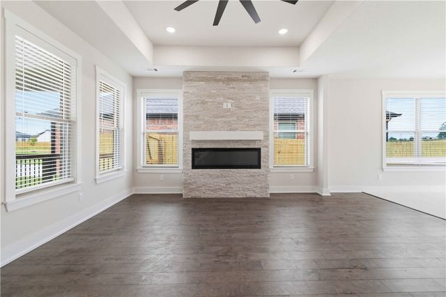 6704 Orange Avenue, Bentonville, AR 72713
