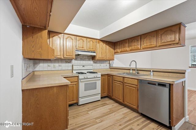 1833 Parkside Drive, Anchorage, AK 99501