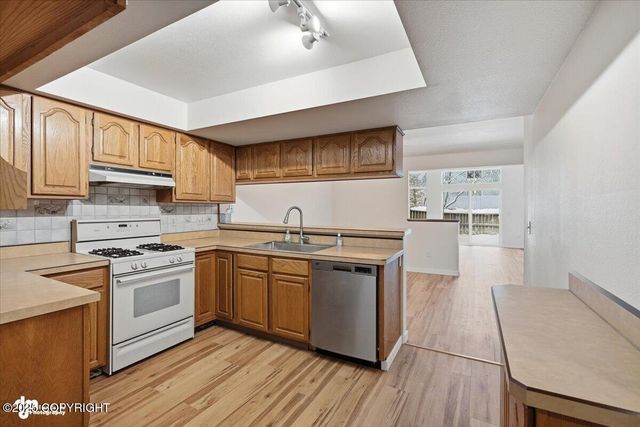 1833 Parkside Drive, Anchorage, AK 99501