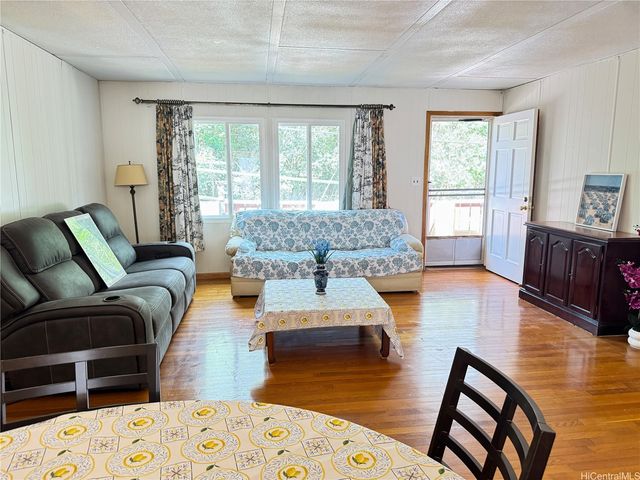 95-182 Waikalani Drive, Mililani, HI 96789