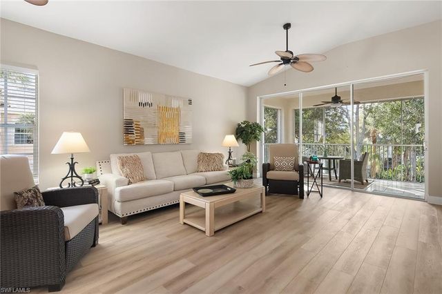 675 Wiggins Lake DR # 201, Naples, FL 34110