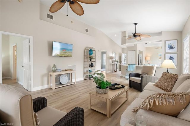 675 Wiggins Lake DR # 201, Naples, FL 34110