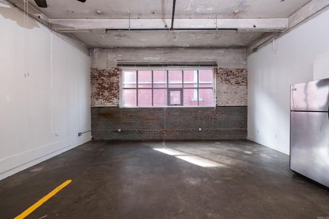 423 E 3rd St Apt 213, Little Rock, AR 72201