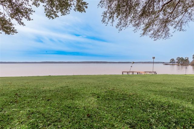 356 Peach Island Road, Trinity, TX 75862