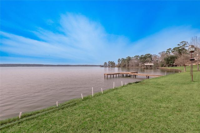 356 Peach Island Road, Trinity, TX 75862