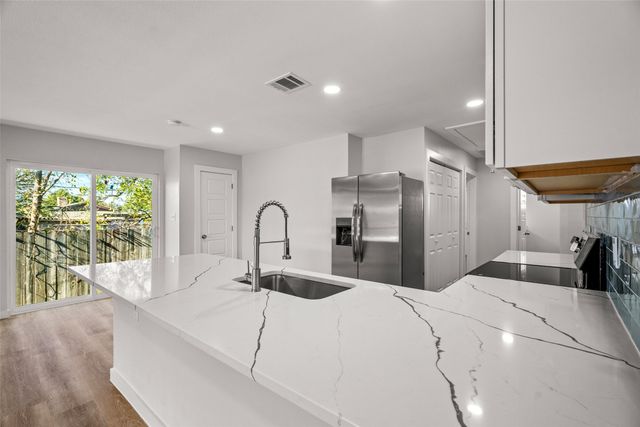 4306 Loop 820, Fort Worth, TX 76109