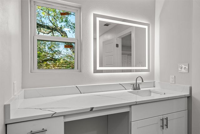 4306 Loop 820, Fort Worth, TX 76109