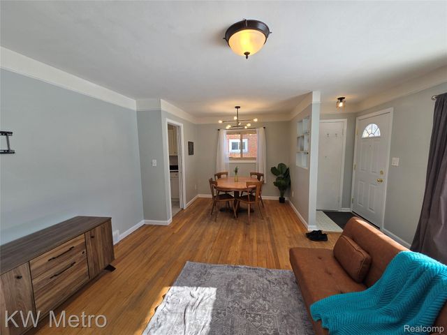 12740 STERLING Court, Oak Park, MI 48237