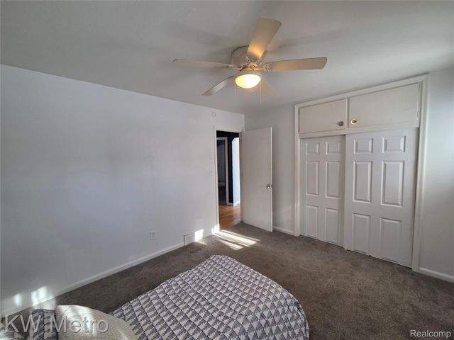 12740 STERLING Court, Oak Park, MI 48237