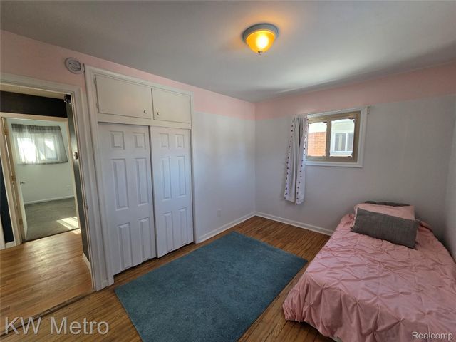 12740 STERLING Court, Oak Park, MI 48237