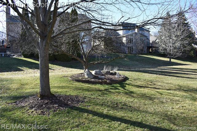 17389 Maple Hill Drive, Northville, MI 48168