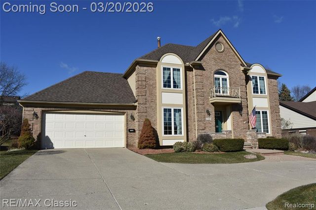17389 Maple Hill Drive, Northville, MI 48168