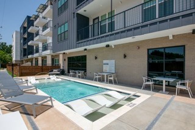 2232 Empire Central 330, Dallas, TX 75235