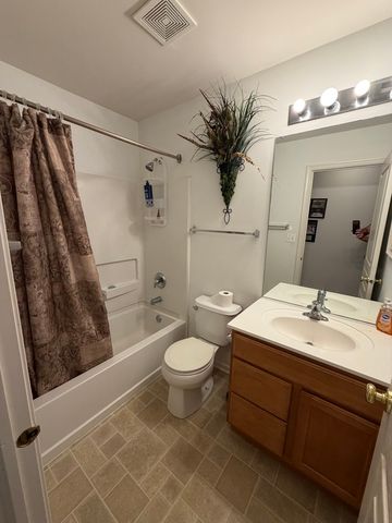 465 Metropolitan Street, Aurora, IL 60502