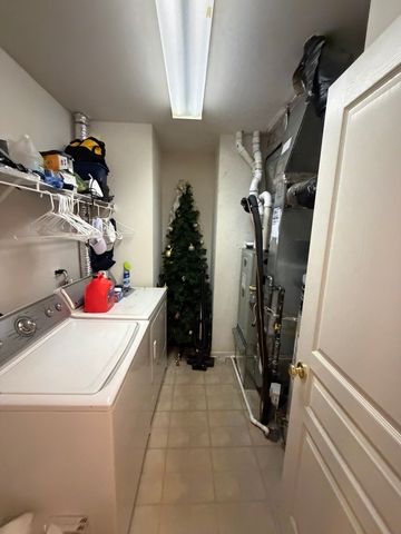 465 Metropolitan Street, Aurora, IL 60502