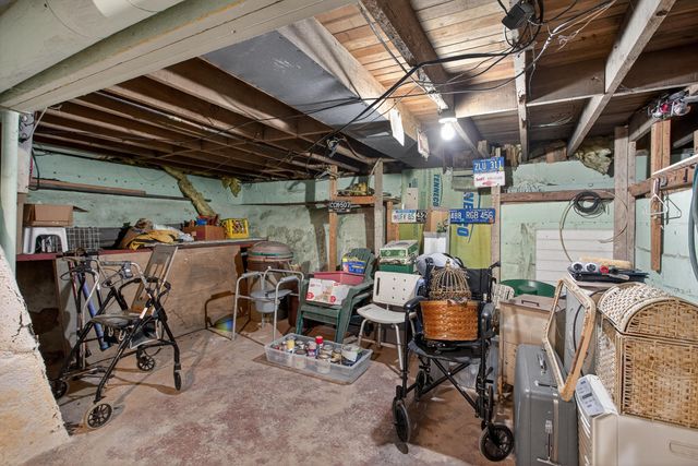 2013 Cooper Road, Jackson, MI 49202