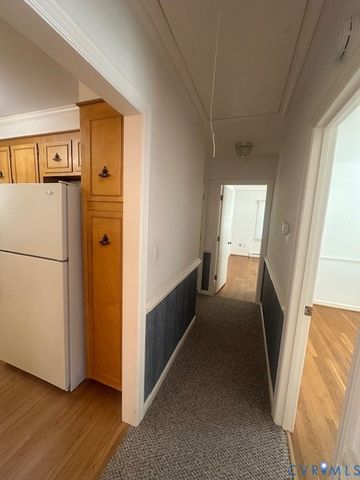 220 Biltmore Dr, Colonial Heights, VA 23834