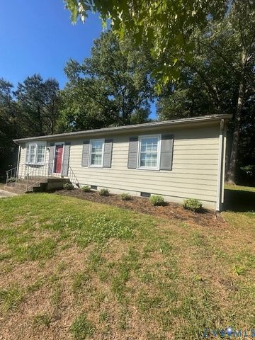 220 Biltmore Dr, Colonial Heights, VA 23834