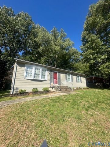 220 Biltmore Dr, Colonial Heights, VA 23834
