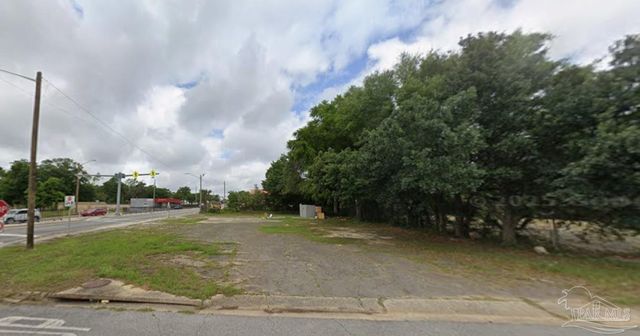 1900 W Cervantes St, Pensacola, FL 32501
