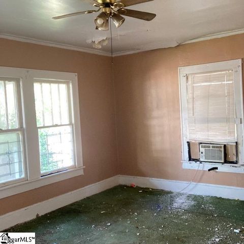 14 Piedmont Avenue, Greenville, SC 29611