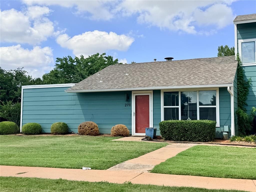 2711 Indian Creek Boulevard, Oklahoma City, OK 73120