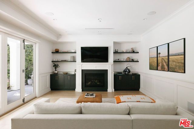 4104 Kraft Avenue, Los Angeles, CA 91604