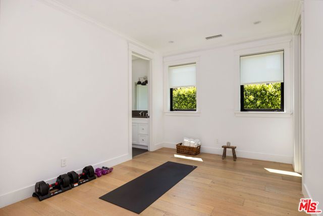 4104 Kraft Avenue, Los Angeles, CA 91604