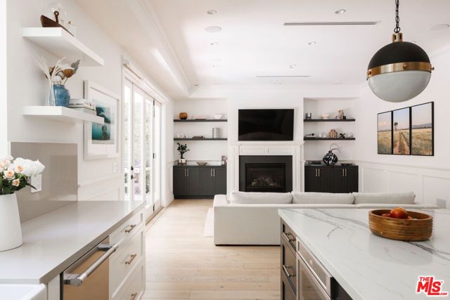 4104 Kraft Avenue, Los Angeles, CA 91604