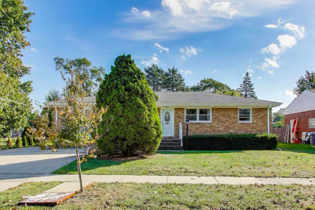901 S Can Dota Avenue, Mount Prospect, IL 60056 — exterior