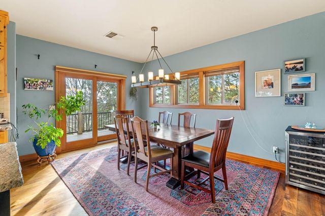 252 Frontier Lane, Grants Pass, OR 97526