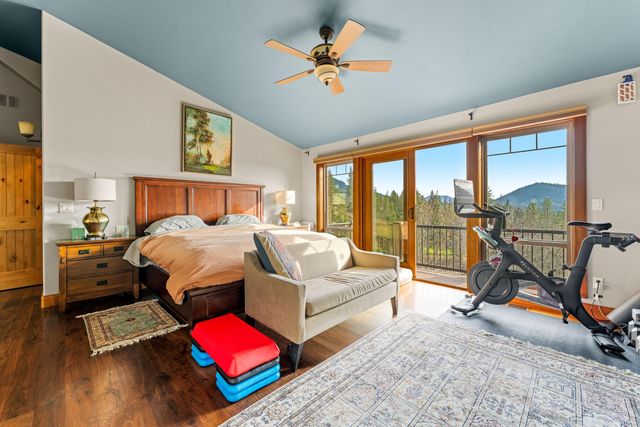 252 Frontier Lane, Grants Pass, OR 97526