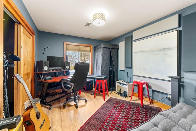 252 Frontier Lane, Grants Pass, OR 97526